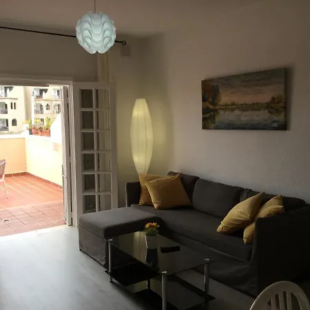 Cristianos Tres Minutos Playa Vistas Apartment *